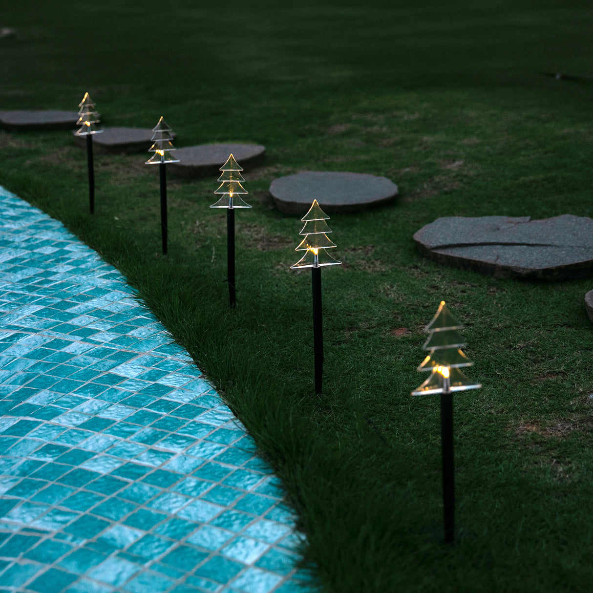 Stockholm Christmas Lights Solar Path LED Tree Warm White 5pc