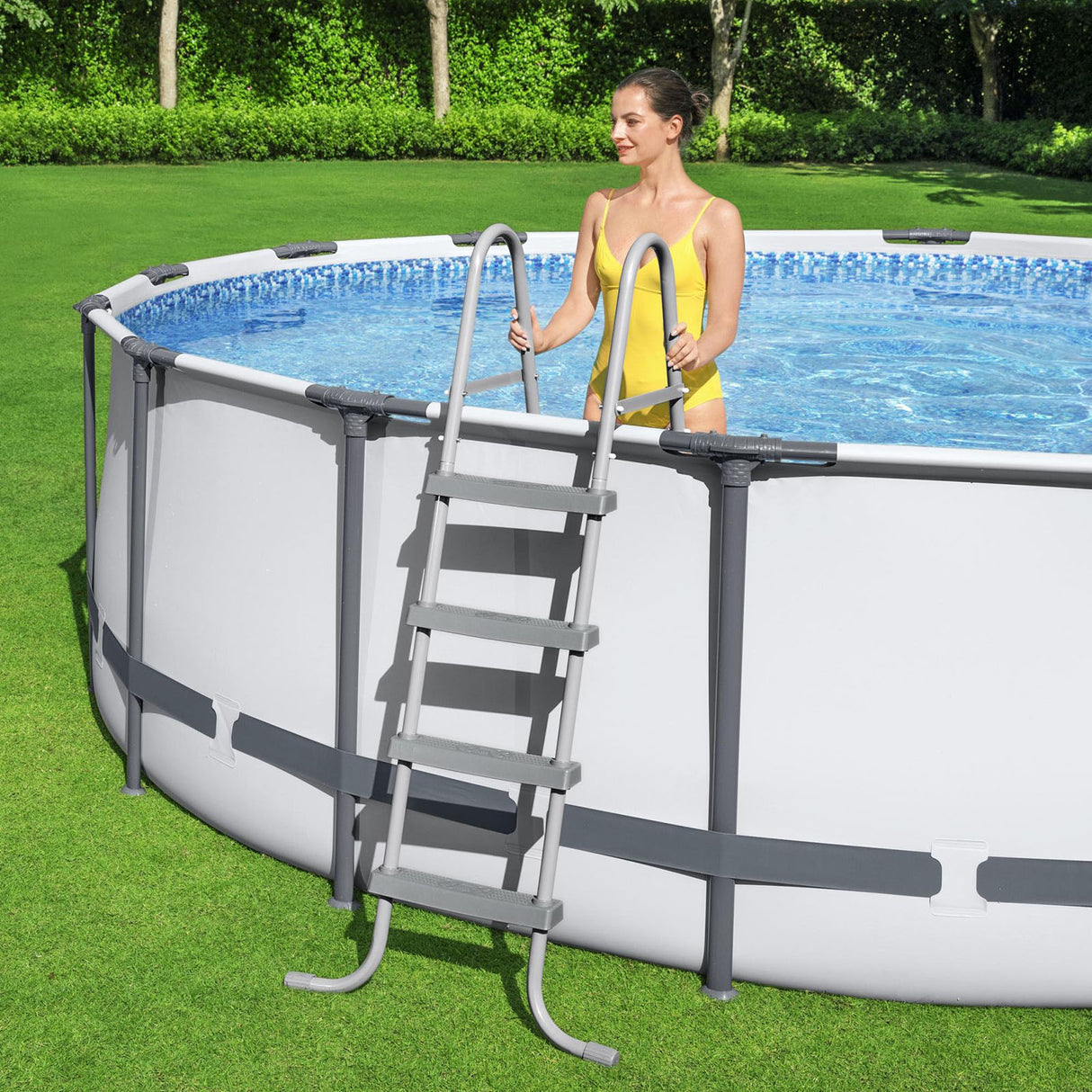 Bestway Steel Pro MAX™ Round Above Ground Swimming Pool Kit - 4.88m x 1.22m