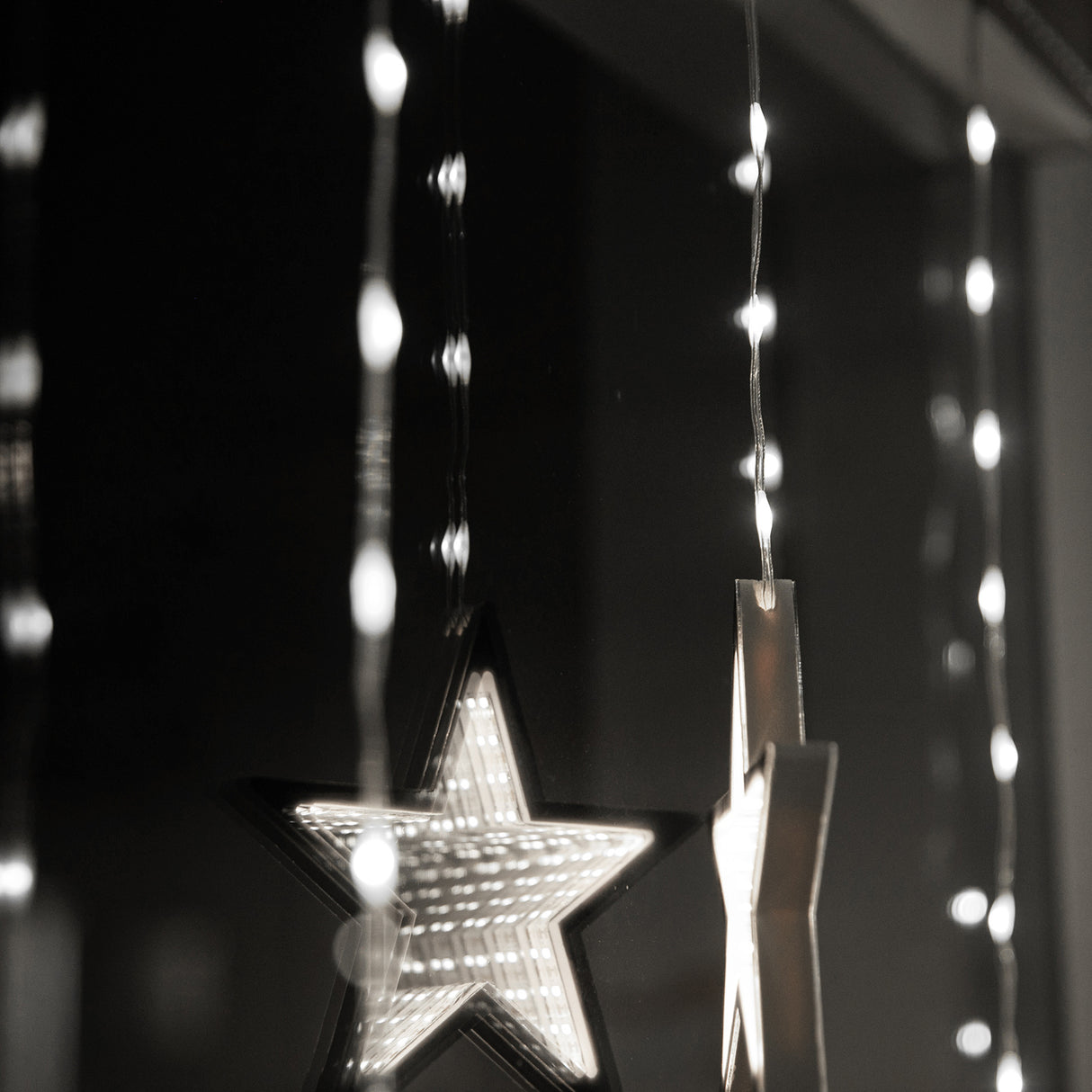 Stockholm Christmas Lights Curtain 240 LED Infinity Star Cool White